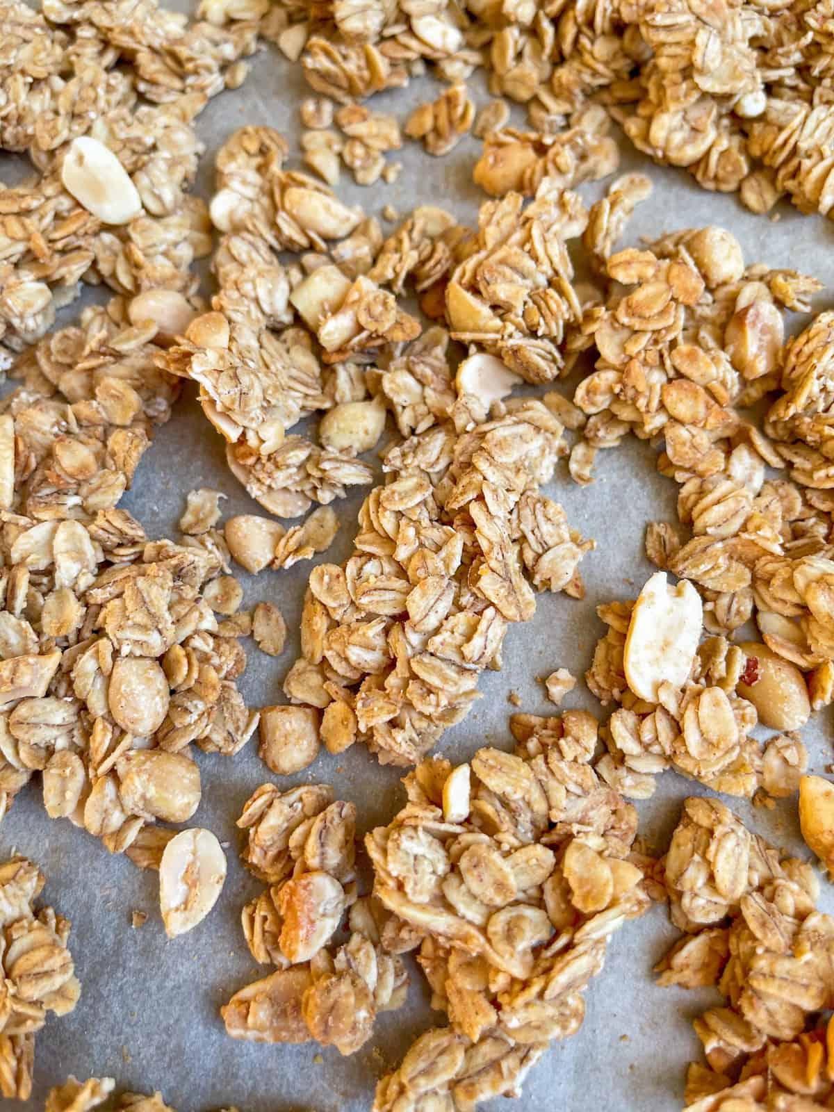 Healthy Peanut Butter Granola - recipe by Healthful Blondie