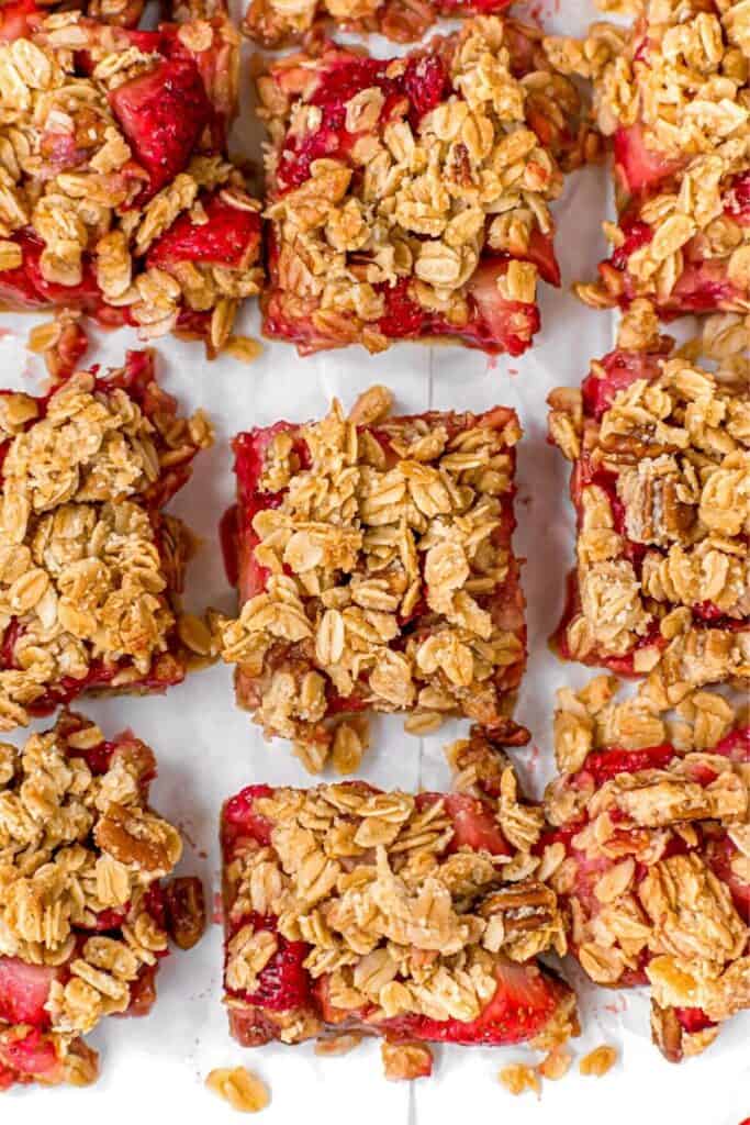 healthy strawberry oatmeal crumble bars