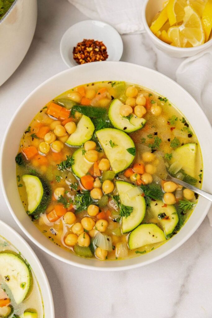 Greek garbanzo bean soup with zucchini