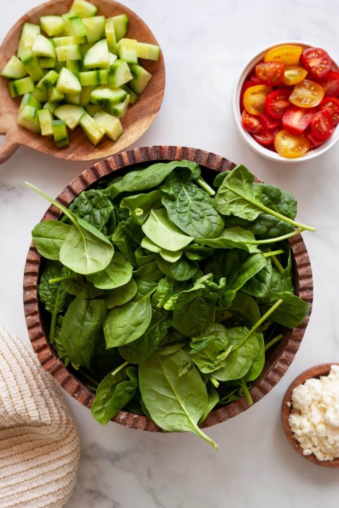 ingredients in spinach Greek salad