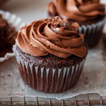 super moist gluten-free double chocolate cupcakes
