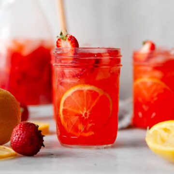 homemade vodka strawberry lemonade