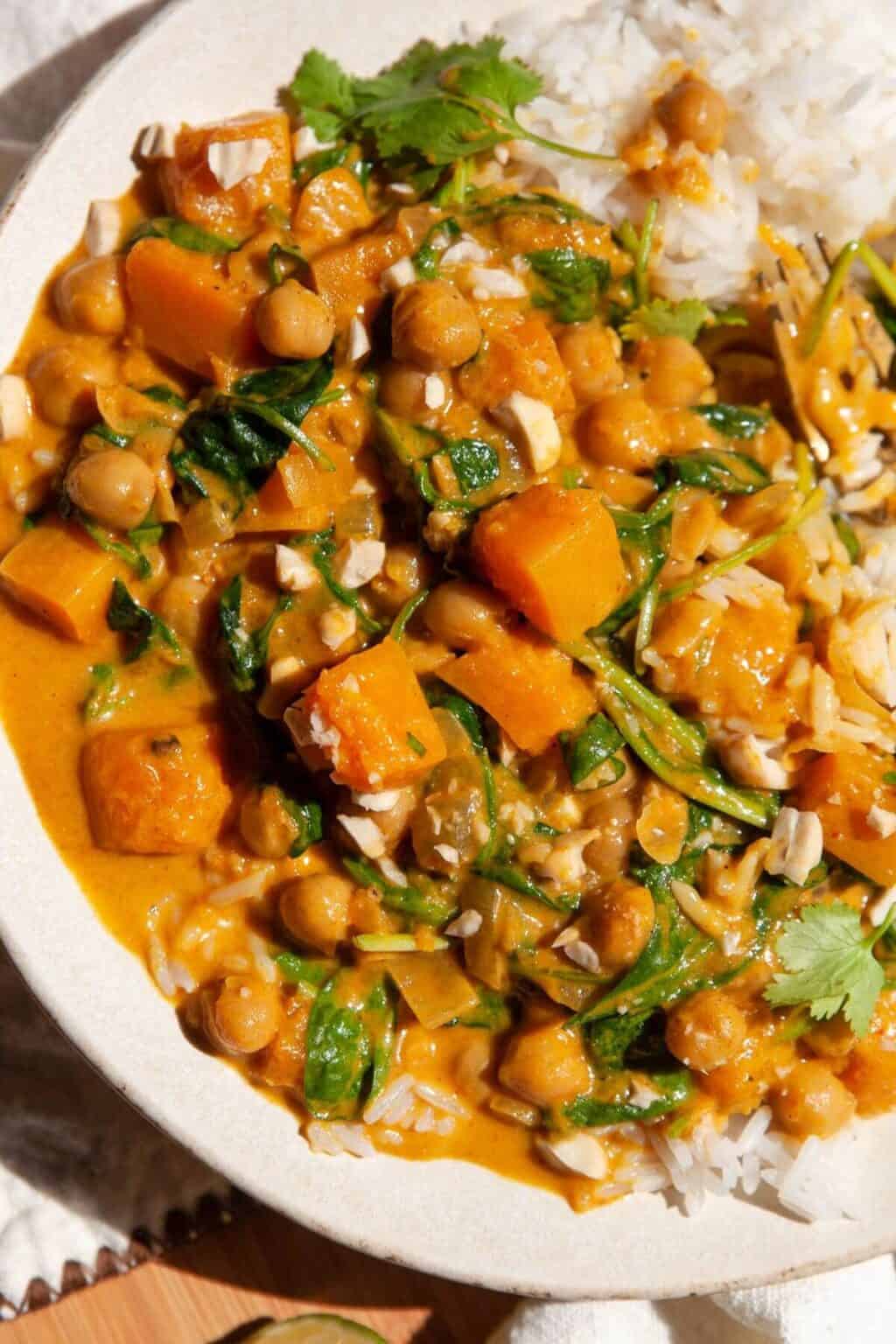 Butternut Squash Chickpea Curry (One Pot) - Healthful Blondie