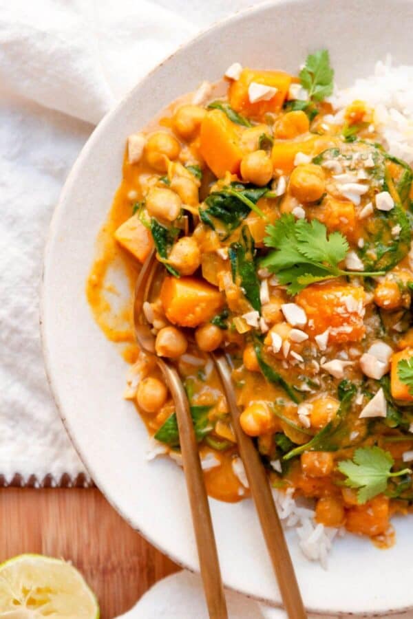 Butternut Squash Chickpea Curry (One Pot) - Healthful Blondie