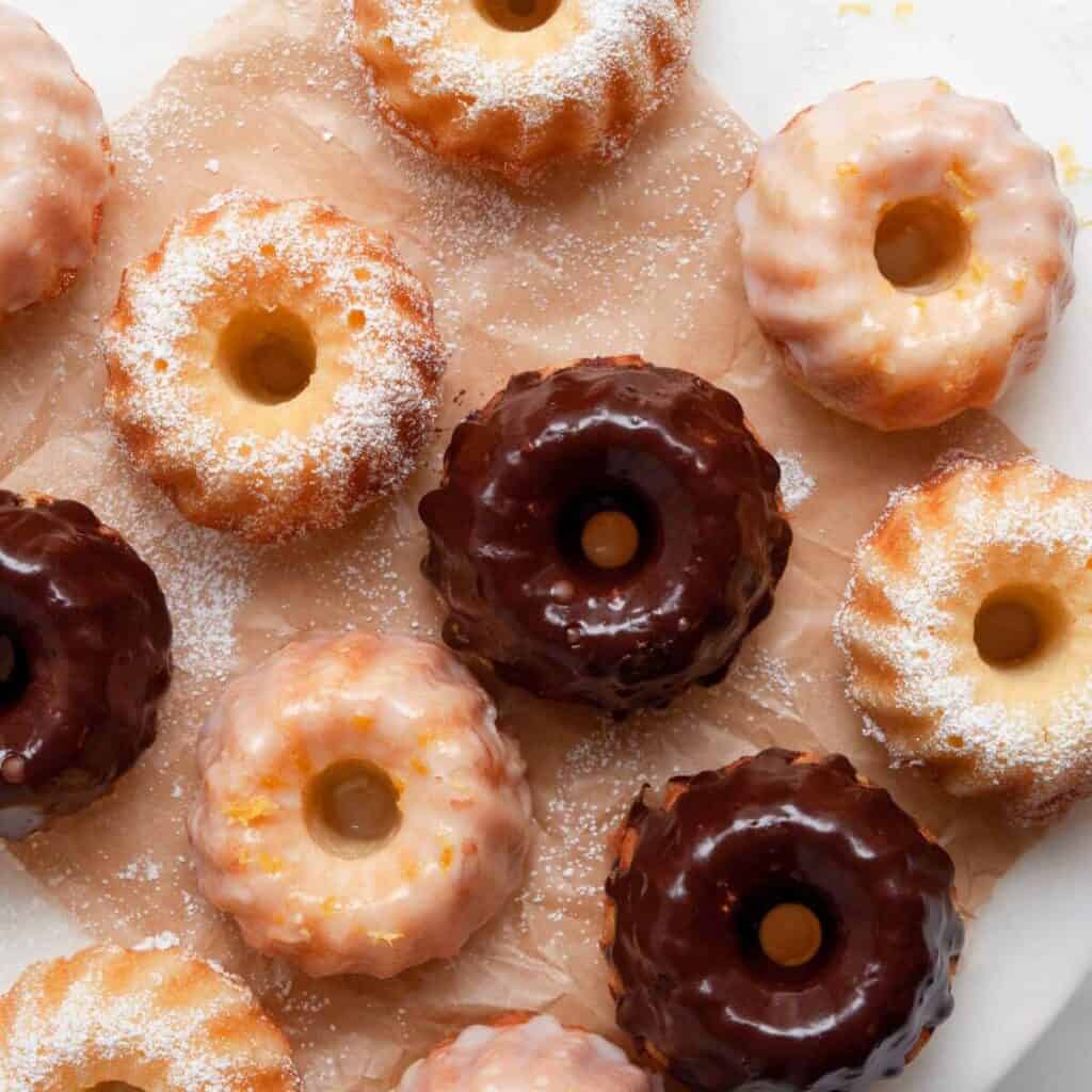 mini bundt cakes recipe (lemon, vanilla, and chocolate)