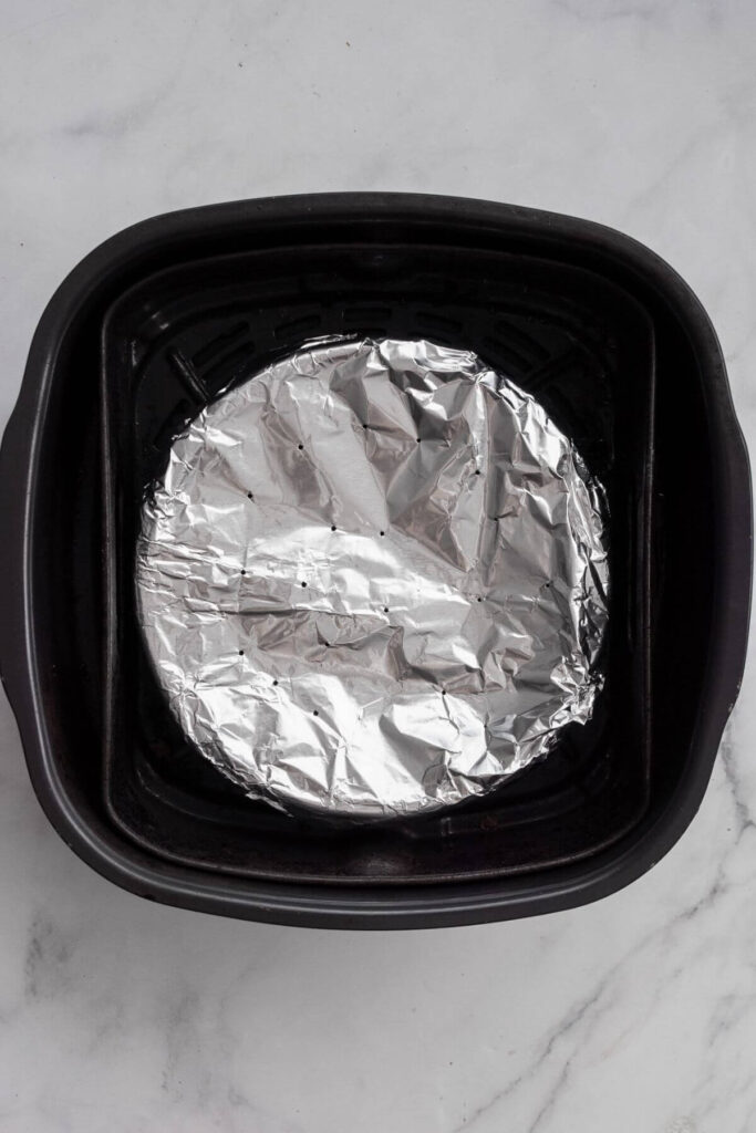 how to wrap the cake pan in aluminum foil to prevent air fryer cake from burning