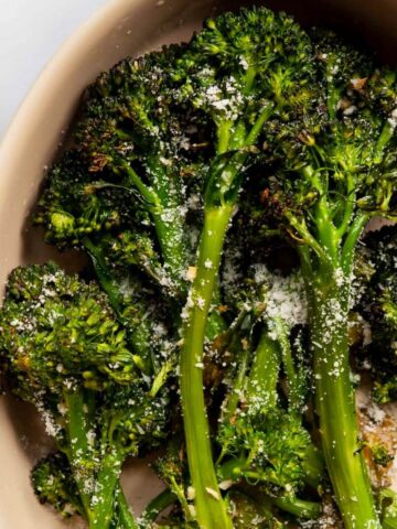 garlic air fryer roasted broccolini