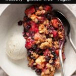 vegan and healthy apple and blueberry crumble