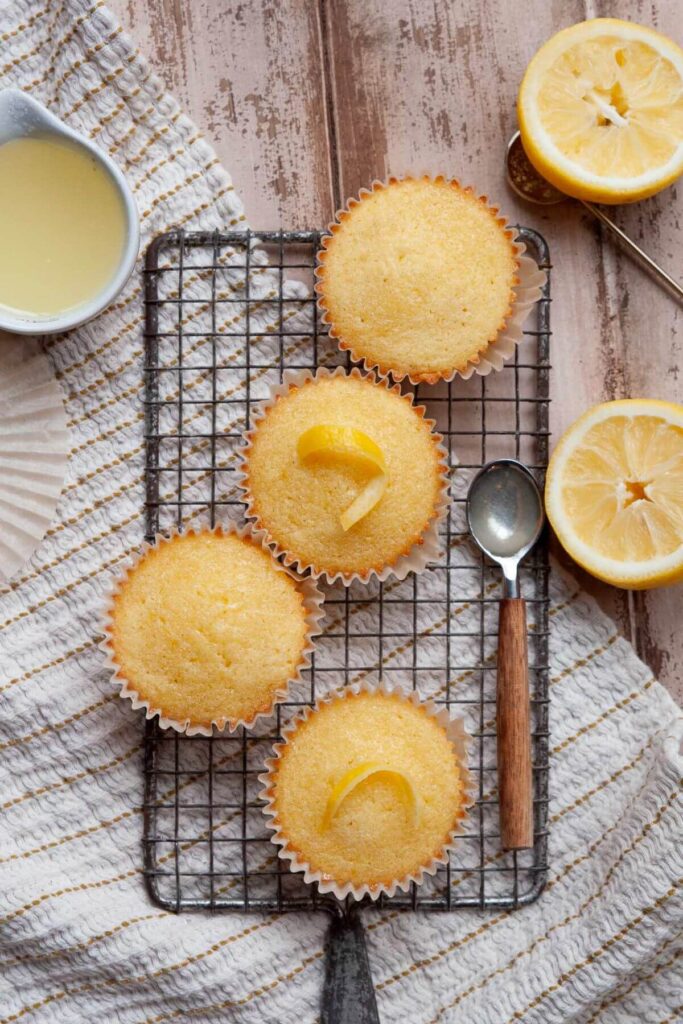 lemon drizzle cupcakes