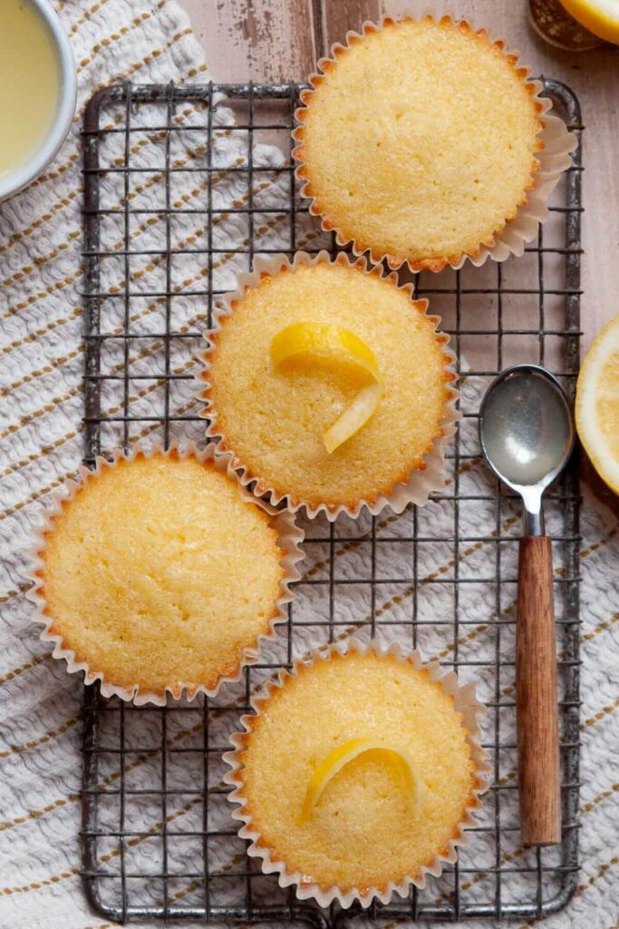gluten free lemon drizzle cupcakes