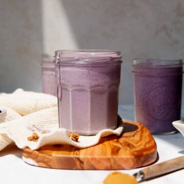 healthy blueberry banana protein smoothie