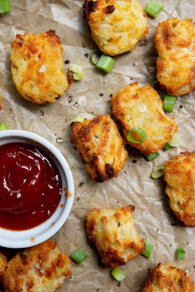 crispy baked gluten free tater tots with ketchup