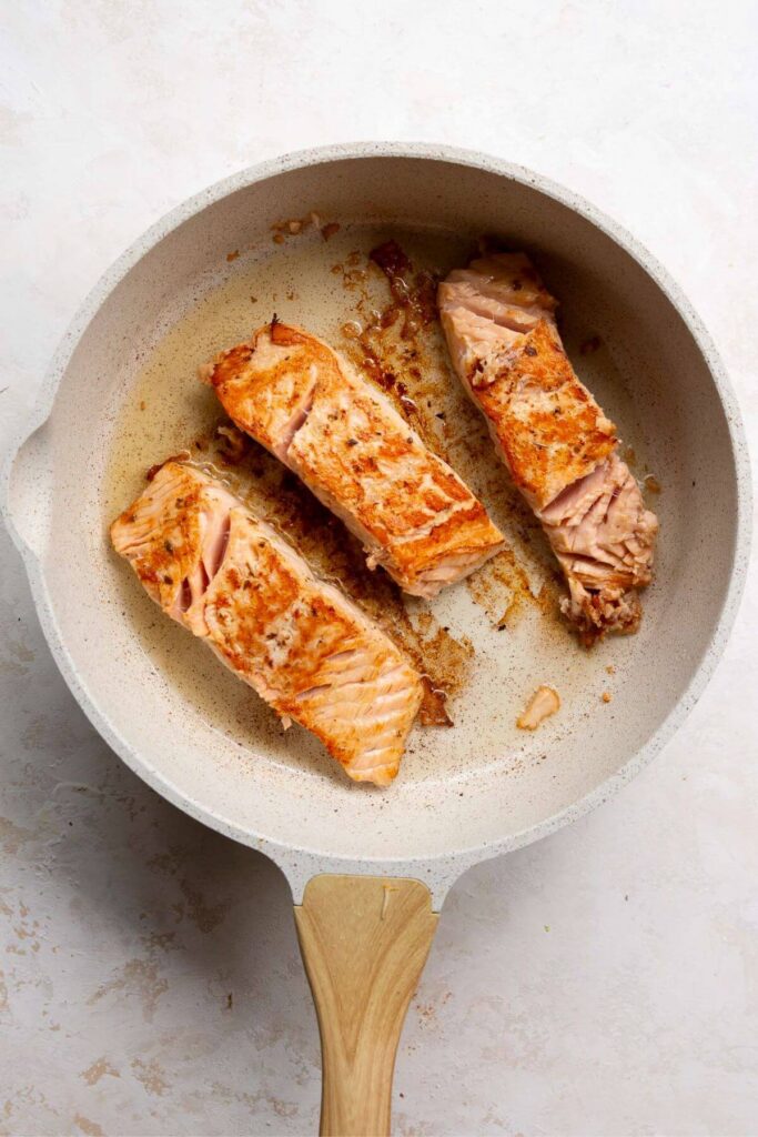 cook flakey salmon in a statue pan