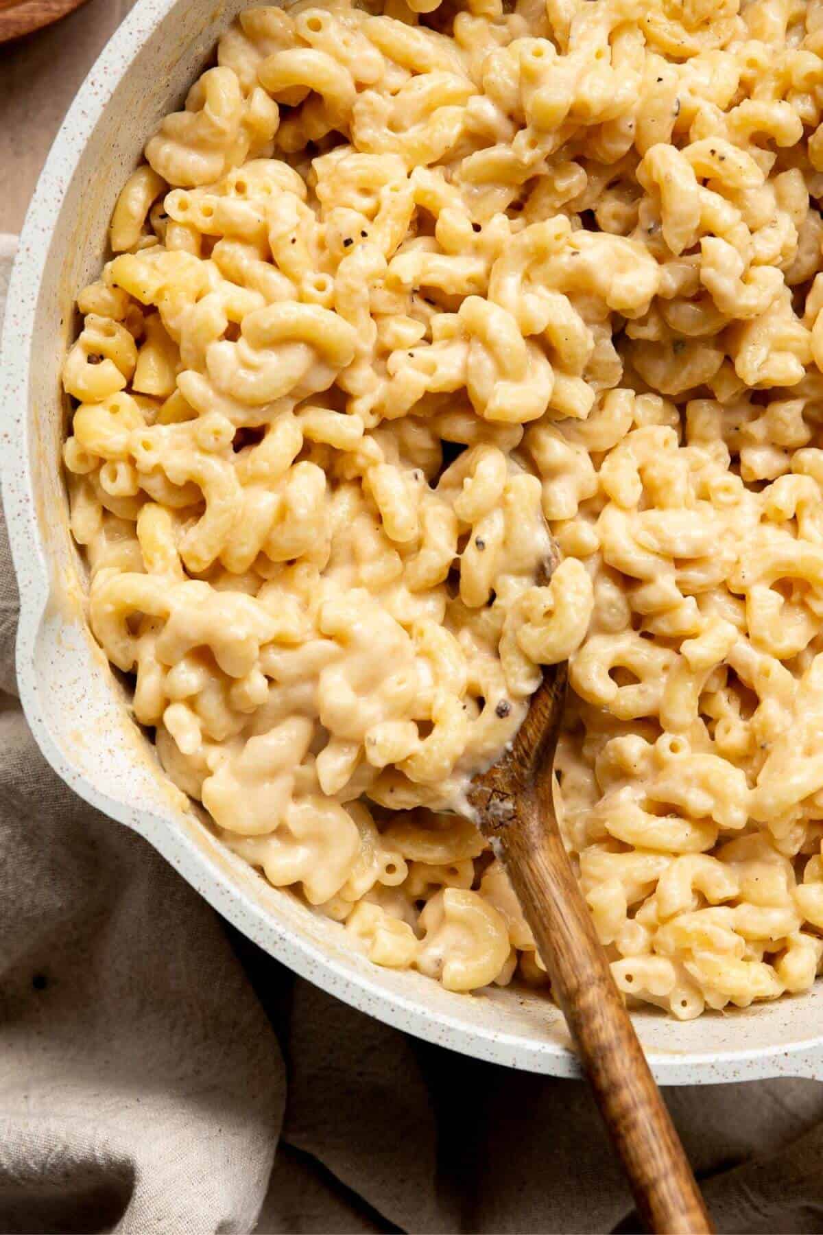 Creamy healthy mac and cheese made high protein with cottage cheese.