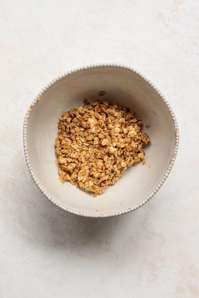 healthy streusel oat topping in a bowl