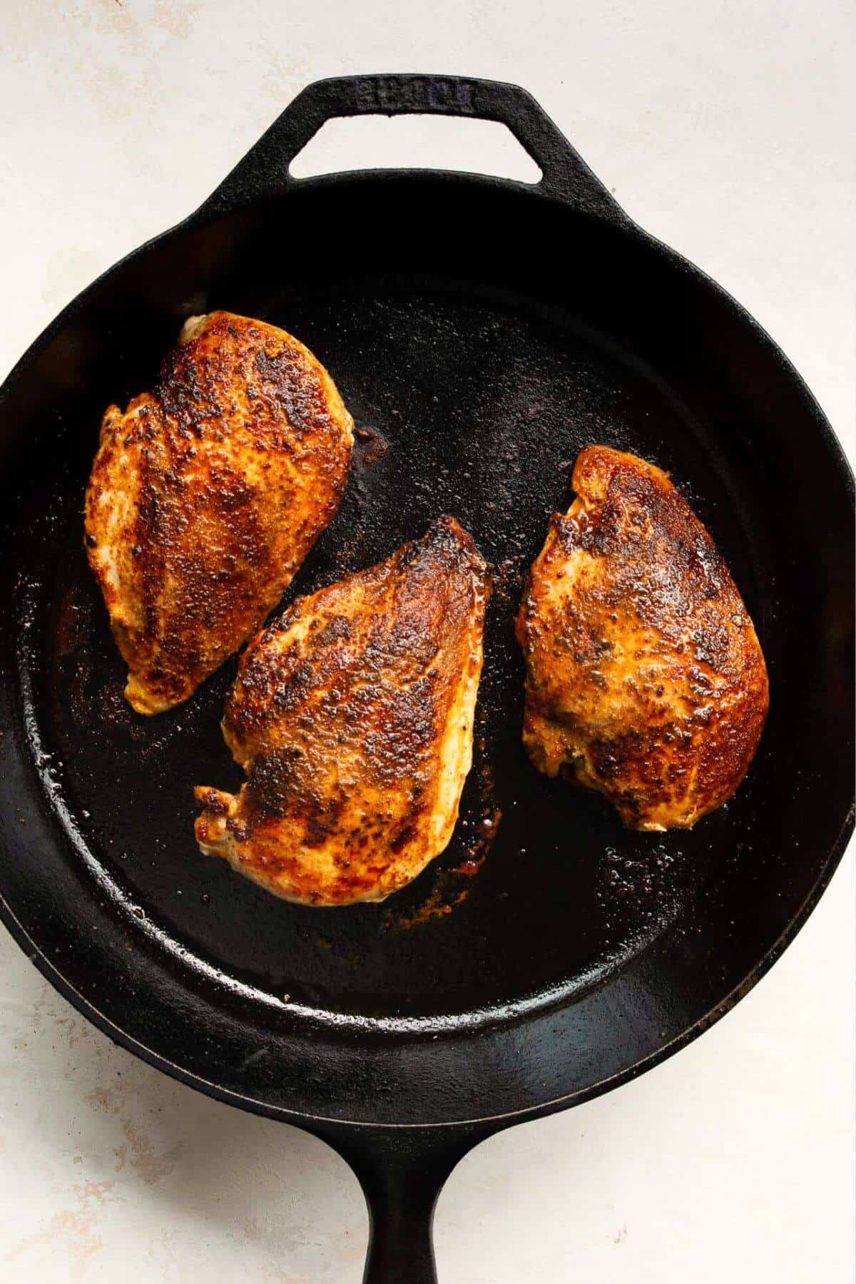 how to sear chicken breasts in a cast iron pan
