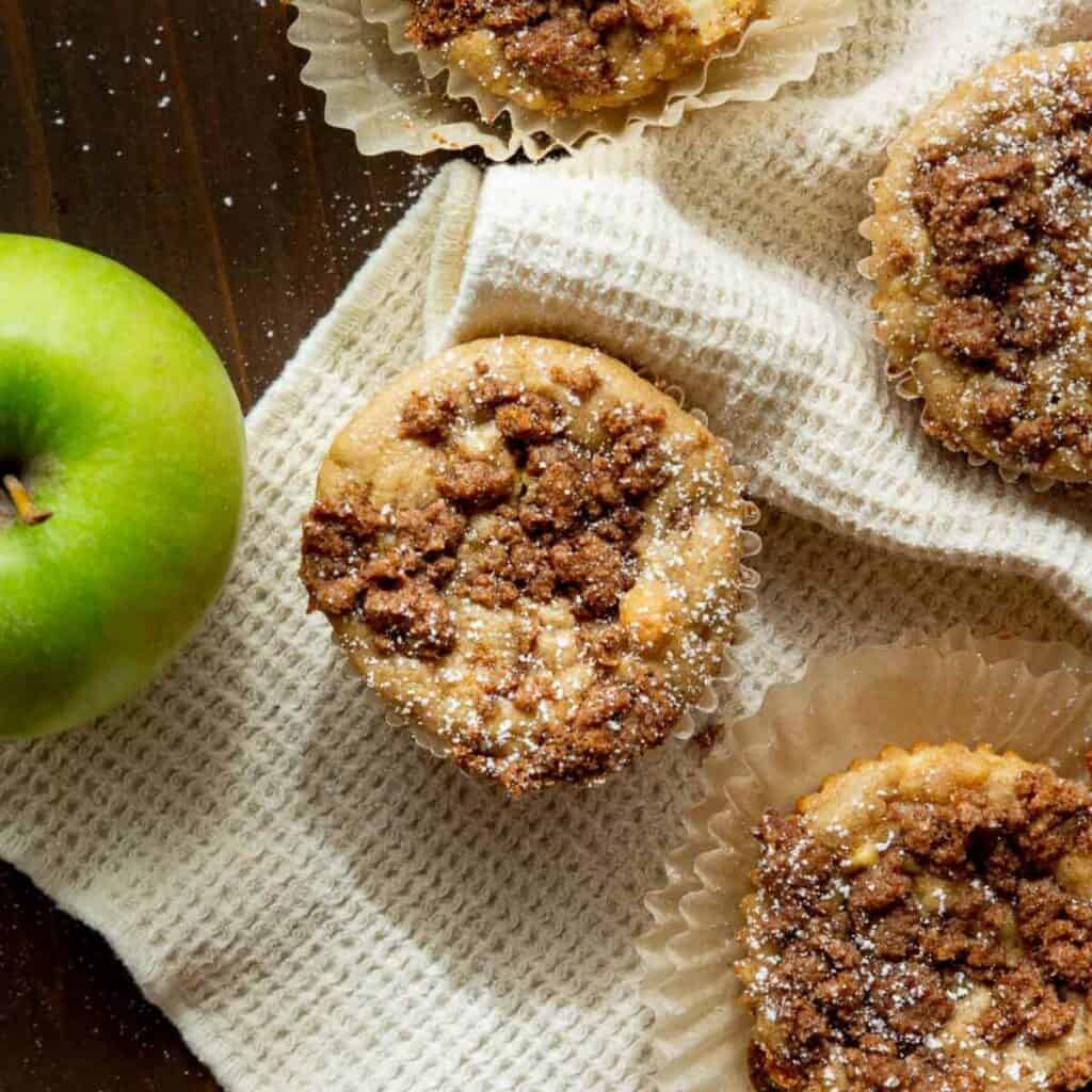 healthy apple pie crumble muffins made with oat flour
