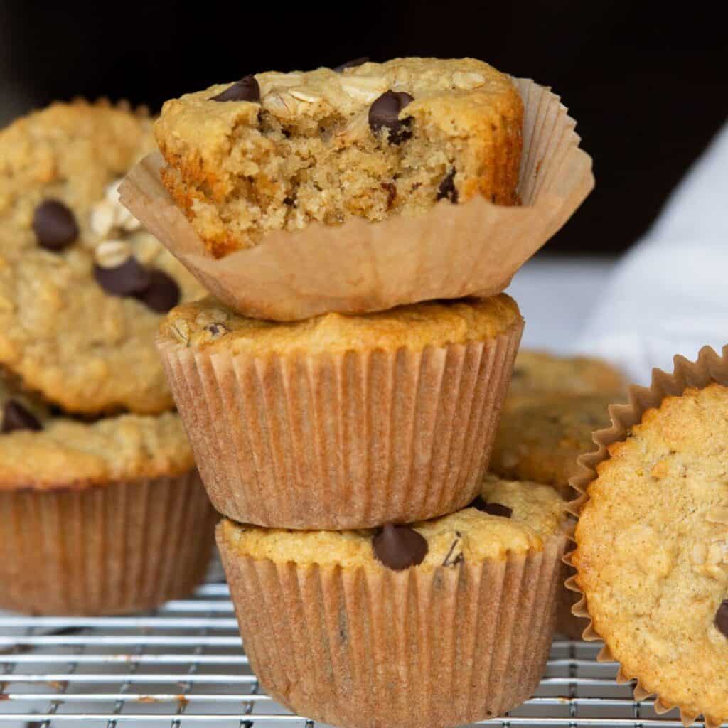 super fluffy and moist chocolate chip oatmeal muffins