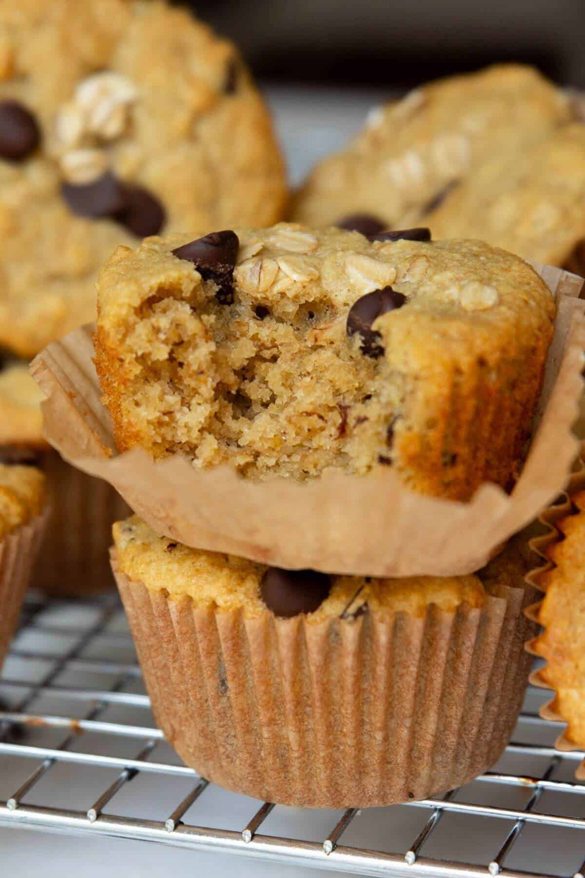 chocolate chip oatmeal muffins