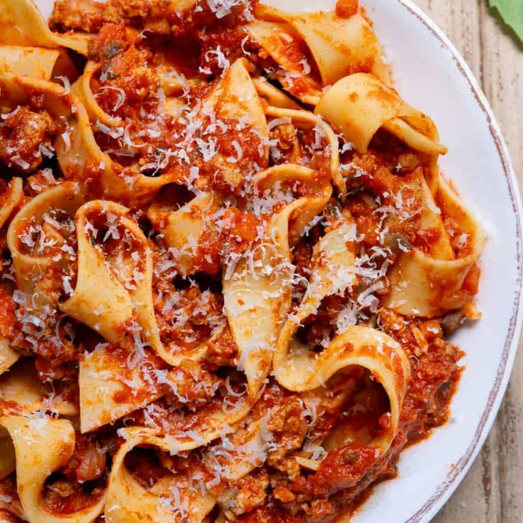 Easy and healthy chicken bolognese that tastes meaty and perfect for spaghetti.