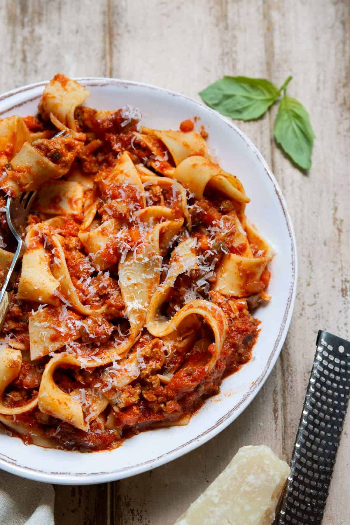 Healthy, protein packed chicken bolognese.